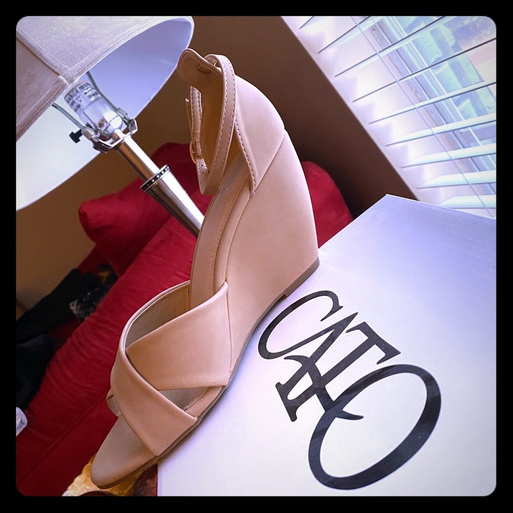 Cato wedge heel sandal w/box